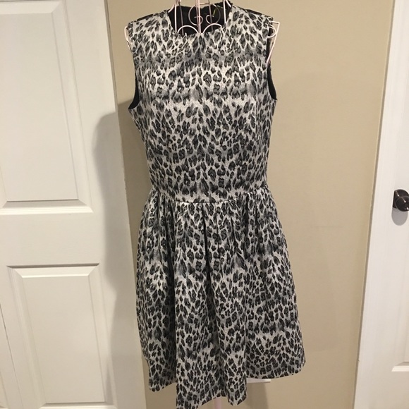 Taylor Dresses & Skirts - Taylor Fit and Flare Dress Taylor Dresses & Skirts - Taylor Fit and Flare Dress